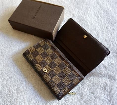 louis vuitton damier tresor wallet|louis vuitton wallet checkered.